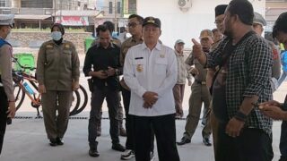Wagub Jabar UU Ruzhanul Ulum Cek Alun-alun Singaparna