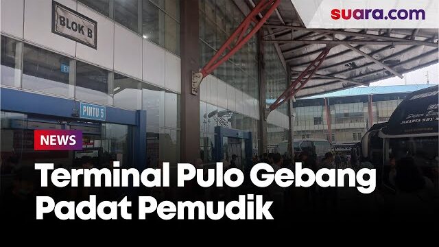 Terminal Pulo Gebang Padat Pemudik