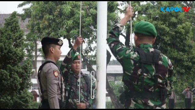 Sinergitas TNI - POLRI Kab.Karawang Dalam Pengibaran Bendera Merah Putih