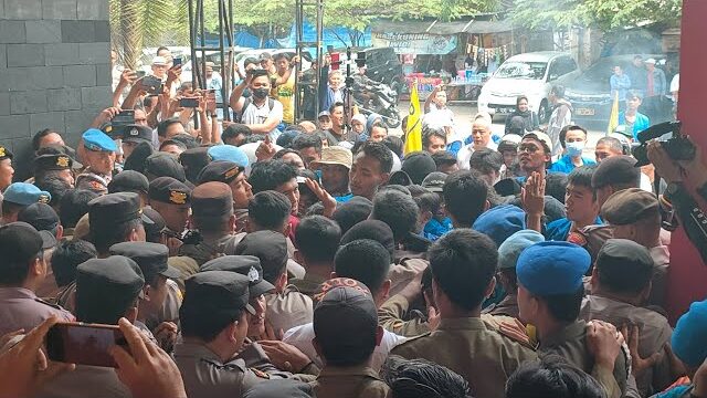 Halalbihalal Kota Kabupaten Tasikmalaya diwarnai Aksi Unjuk Rasa Berujung Ricuh