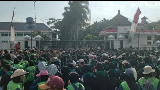 Mahasiswa Unsil Tuntut Pemkot Tasikmalaya Stop Alih Fungsi Lahan Pertanian