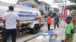Kemarau Panjang Landa Ciamis: 23 Kecamatan Krisis Air Bersih, Puluhan Ribu Warga Bergantung pada Bantuan Tangki