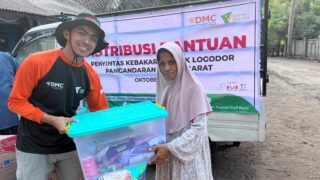 Gerak Cepat Pascakebakaran di Pangandaran, Dompet Dhuafa Pasok Logistik dan Family Kit