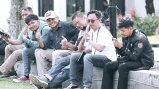 Di Balik Siaran yang Tetap On Air: Catatan Empati untuk Kawan-Kawan Pers